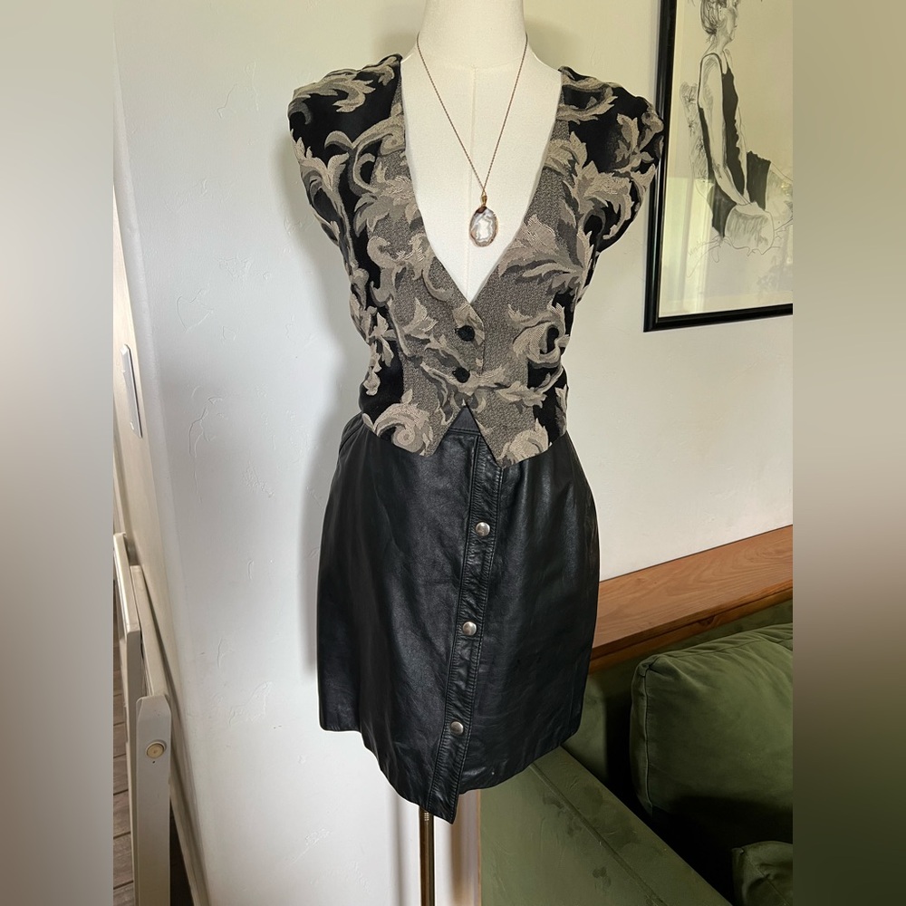 100% Leather Vintage Casablanca Black Button-Up Mini Skirt
